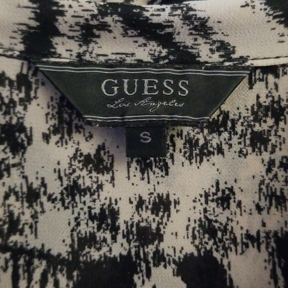 GUESS Shirt - Picture 3 of 4